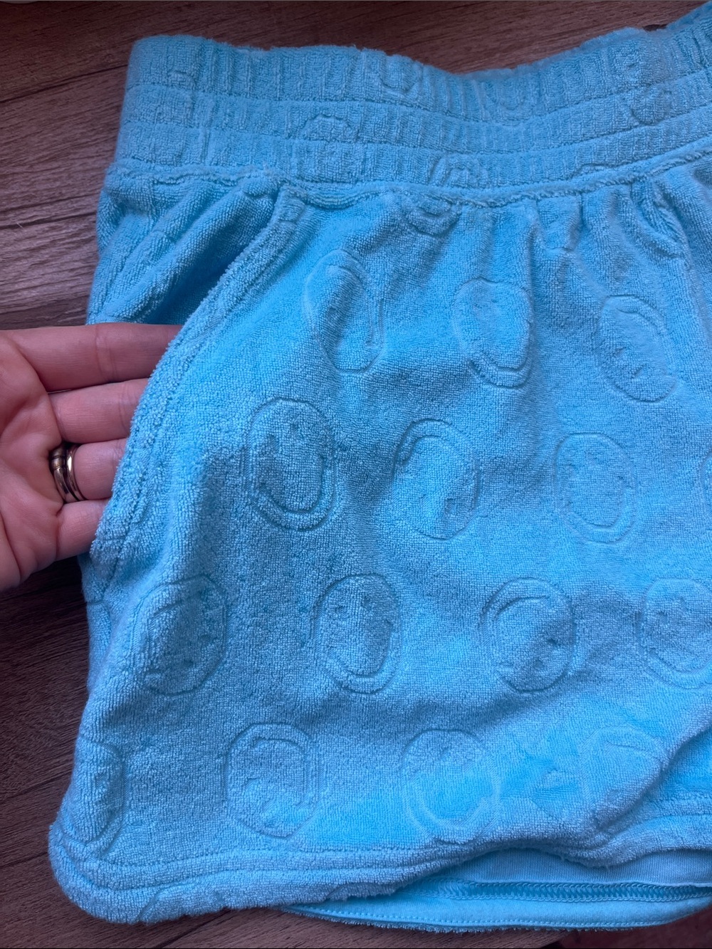 Offline by Aerie terrycloth dolphin shorts size Medium with pockets - Picture 2 of 4
